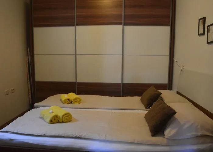 Terra, Center * 科佩尔